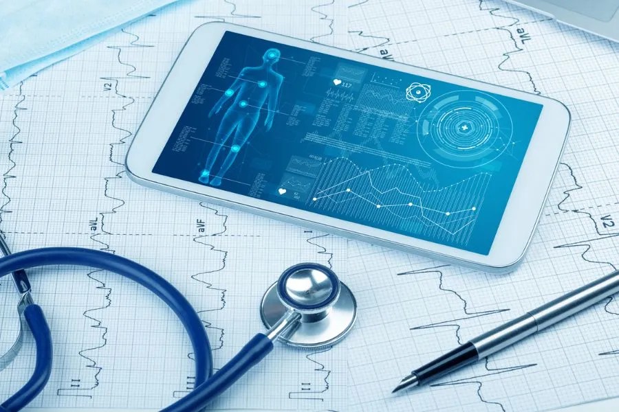 Innowacje w technologii zdrowia: Jak nowe narzędzia pomagają w diagnozie i leczeniu